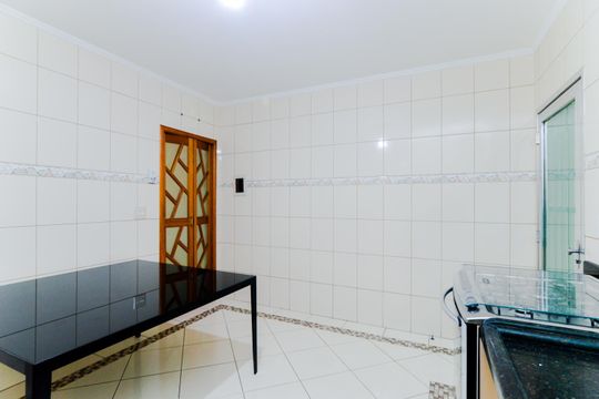 Cozinha de casa à venda com 2 quartos, 133m² em Vila Zanardi, Guarulhos