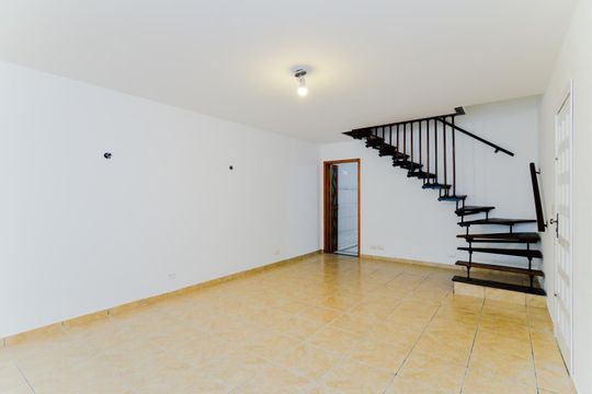 Casa à venda com 2 quartos, 133m² em Vila Zanardi, Guarulhos