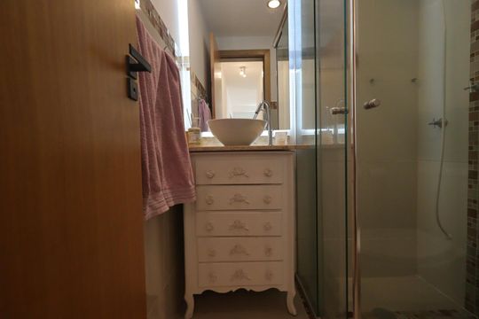 Banheiro de apartamento para alugar com 2 quartos, 47m² em Nova Aliança, Ribeirão Preto
