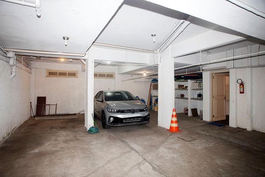 Box Garagem (03 vagas) de apartamento para alugar com 3 quartos, 278m² em Boa Vista, Porto Alegre
