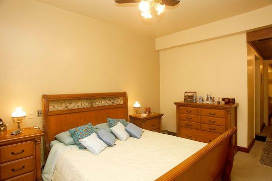 Quarto 1 Suíte de apartamento para alugar com 3 quartos, 278m² em Boa Vista, Porto Alegre