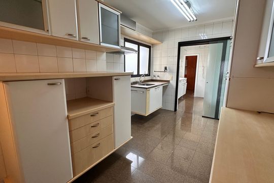 Apartamento para alugar com 3 quartos, 138m² em Brooklin, São Paulo