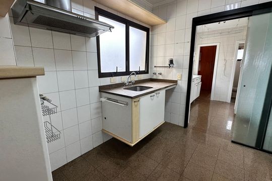 Apartamento para alugar com 3 quartos, 138m² em Brooklin, São Paulo