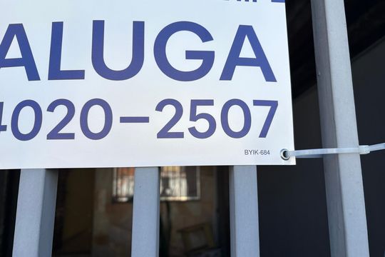 Placa de casa para alugar com 2 quartos, 91m² em Vila Nina, São Paulo