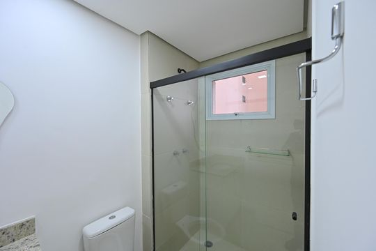 Banheiro da Suite de apartamento à venda com 2 quartos, 69m² em Vila Mariana, São Paulo