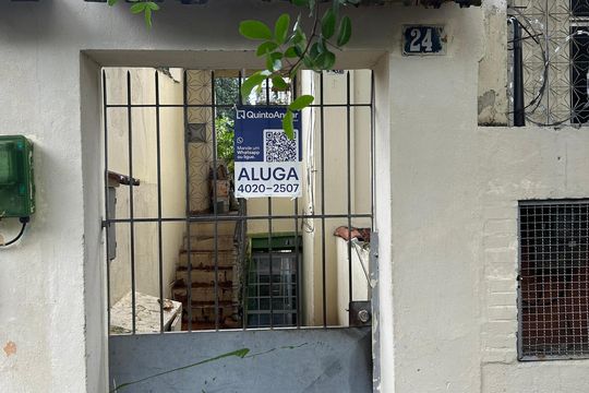 Placa de apartamento para alugar com 2 quartos, 60m² em Riachuelo, Rio de Janeiro