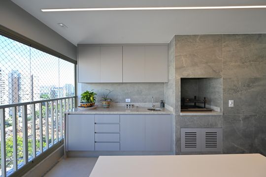 Varanda Gourmet de apartamento à venda com 4 quartos, 165m² em Vila Clementino, São Paulo