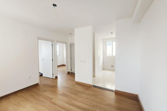Sala de apartamento para alugar com 2 quartos, 47m² em Tijuca, Contagem