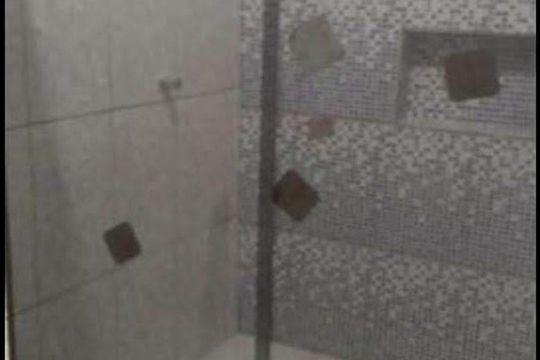 Banheiro de apartamento para alugar com 3 quartos, 70m² em Jardim Maria Inês, Aparecida de Goiânia