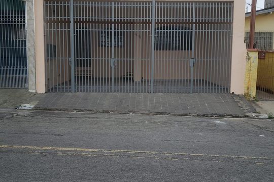 Fachada de casa à venda com 3 quartos, 280m² em Jardim Egle, São Paulo