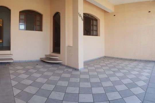 Área externa de casa à venda com 3 quartos, 280m² em Jardim Egle, São Paulo