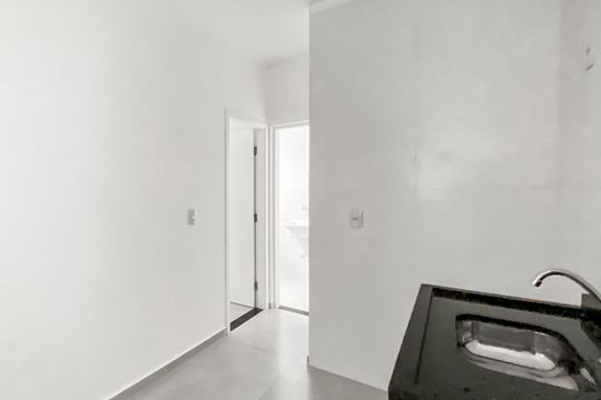 Cozinha  de apartamento à venda com 2 quartos, 33m² em Parque Paineiras, São Paulo