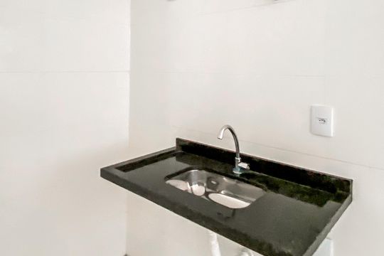 Cozinha de apartamento à venda com 2 quartos, 33m² em Parque Paineiras, São Paulo
