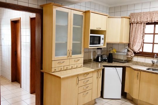 Cozinha de casa para alugar com 4 quartos, 320m² em Jurerê Internacional, Florianópolis