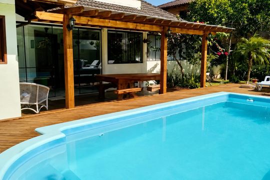 Casa para alugar com 4 quartos, 320m² em Jurerê Internacional, Florianópolis