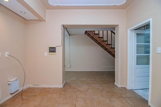 Sala de casa para alugar com 3 quartos, 240m² em Floresta, Porto Alegre