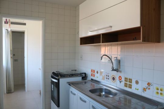 Cozinha de apartamento para alugar com 2 quartos, 67m² em Lapa, São Paulo