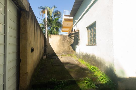 Varanda de casa à venda com 3 quartos, 210m² em Campo Grande, Rio de Janeiro