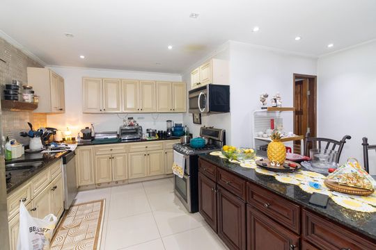Cozinha de casa para alugar com 4 quartos, 460m² em Padre Miguel, Rio de Janeiro