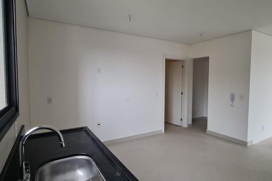 Cozinha de apartamento à venda com 3 quartos, 180m² em Cambuí, Campinas