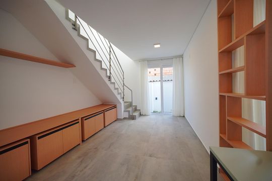 Sala de casa para alugar com 2 quartos, 108m² em Campeche, Florianópolis