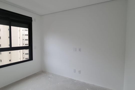 Quarto de apartamento à venda com 2 quartos, 110m² em Cambuí, Campinas