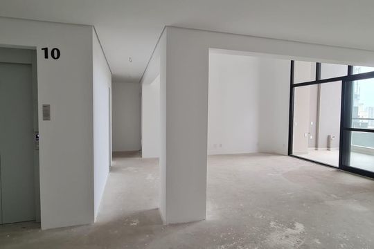Apartamento à venda com 3 quartos, 180m² em Cambuí, Campinas