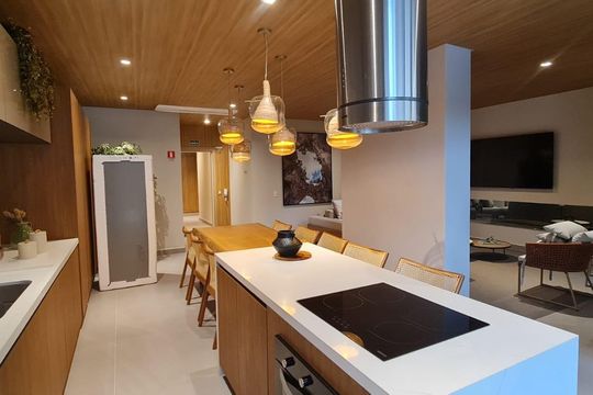 Área externa de apartamento à venda com 3 quartos, 180m² em Cambuí, Campinas