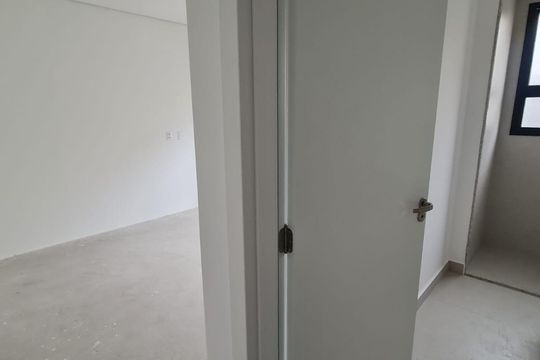 Banheiro de apartamento à venda com 2 quartos, 110m² em Cambuí, Campinas