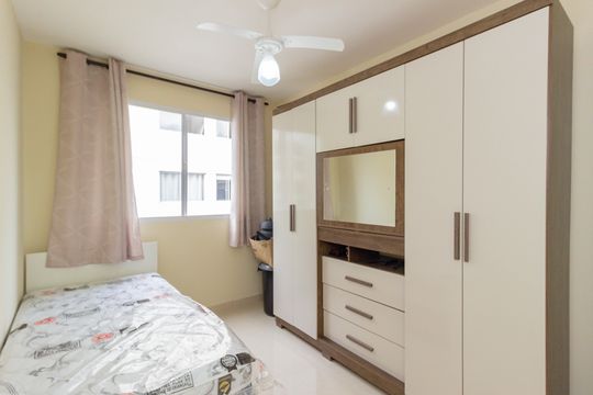 Quarto 1 de apartamento para alugar com 2 quartos, 44m² em Vila Jaraguá, São Paulo