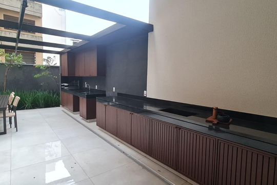 Área externa de apartamento à venda com 2 quartos, 110m² em Cambuí, Campinas
