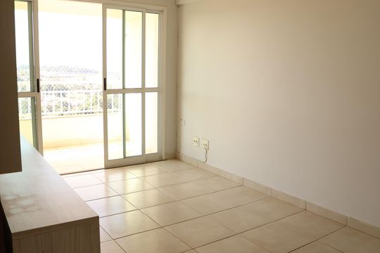 Apartamento à venda com 2 quartos, 67m² em Chácaras Alto da Glória, Goiânia