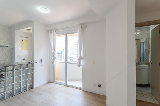 Sala de apartamento para alugar com 1 quarto, 36m² em Indianópolis, São Paulo