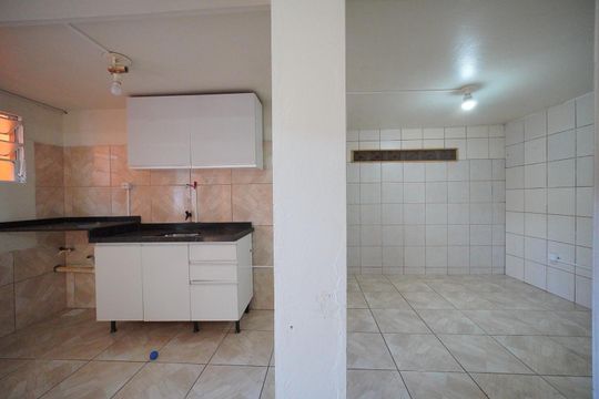 Cozinha de casa para alugar com 2 quartos, 72m² em Barreiros, São José