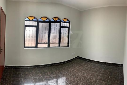 Casa à venda com 4 quartos, 190m² em Parque São Quirino, Campinas