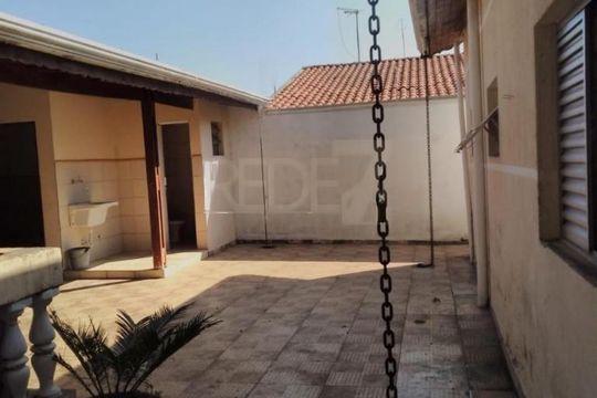 Casa à venda com 3 quartos, 250m² em Vila Aeroporto, Campinas