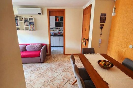 Sala de apartamento à venda com 3 quartos, 69m² em Vila Nova, Porto Alegre