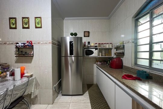 Casa à venda com 6 quartos, 283m² em Jaqueline, Belo Horizonte