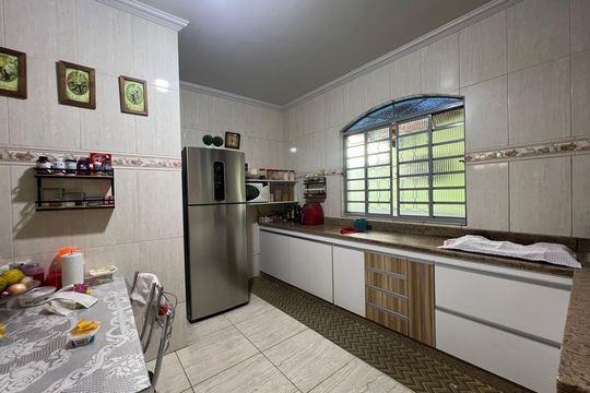 Casa à venda com 6 quartos, 283m² em Jaqueline, Belo Horizonte