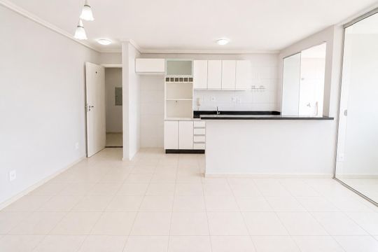 Sala/cozinha de apartamento para alugar com 2 quartos, 55m² em Jardim das Esmeraldas, Goiânia