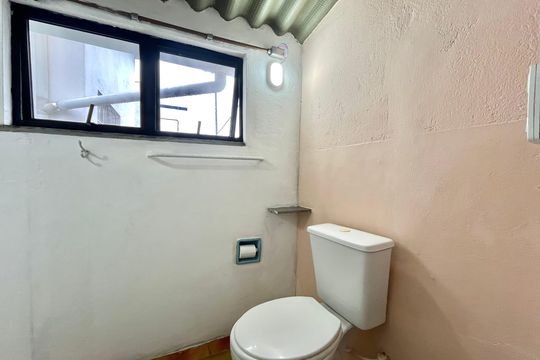 Banheiro de casa para alugar com 1 quarto, 42m² em Conjunto Residencial Jardim Canaa, São Paulo