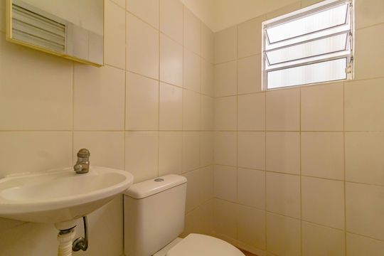 Banheiro de casa para alugar com 1 quarto, 50m² em Conjunto Residencial Jardim Canaa, São Paulo