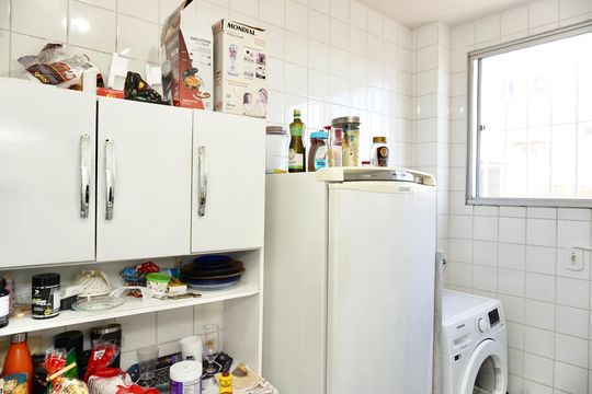 Cozinha de apartamento à venda com 3 quartos, 64m² em União, Belo Horizonte