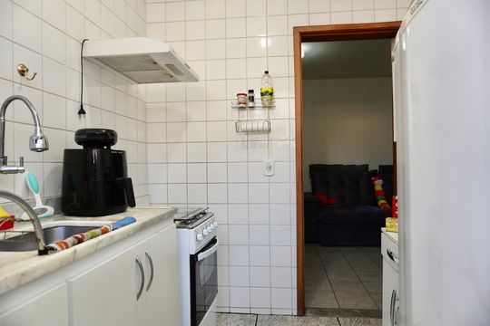 Cozinha de apartamento à venda com 3 quartos, 64m² em União, Belo Horizonte