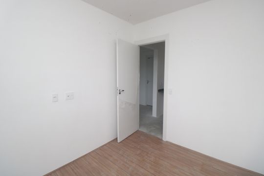 Quarto 2 de apartamento para alugar com 2 quartos, 35m² em Santa Maria, Santo André