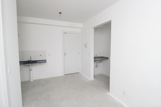 Sala de apartamento para alugar com 2 quartos, 35m² em Santa Maria, Santo André