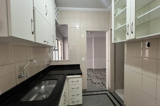 Cozinha de apartamento à venda com 2 quartos, 115m² em Santa Amelia, Belo Horizonte