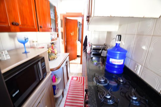 Cozinha de apartamento à venda com 2 quartos, 44m² em Conjunto Habitacional Edivaldo Antônio Orsi, Campinas