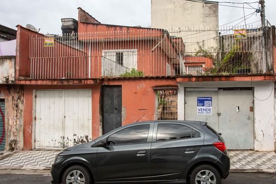 Fachada de casa à venda com 3 quartos, 173m² em Campanário, Diadema