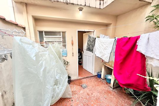 Quintal / Àrea de Serviço de casa à venda com 2 quartos, 128m² em Jardim S Kemel, São Paulo